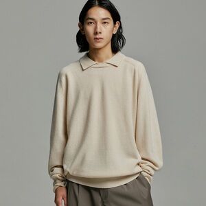 Elegant Cream Pullover with Collar